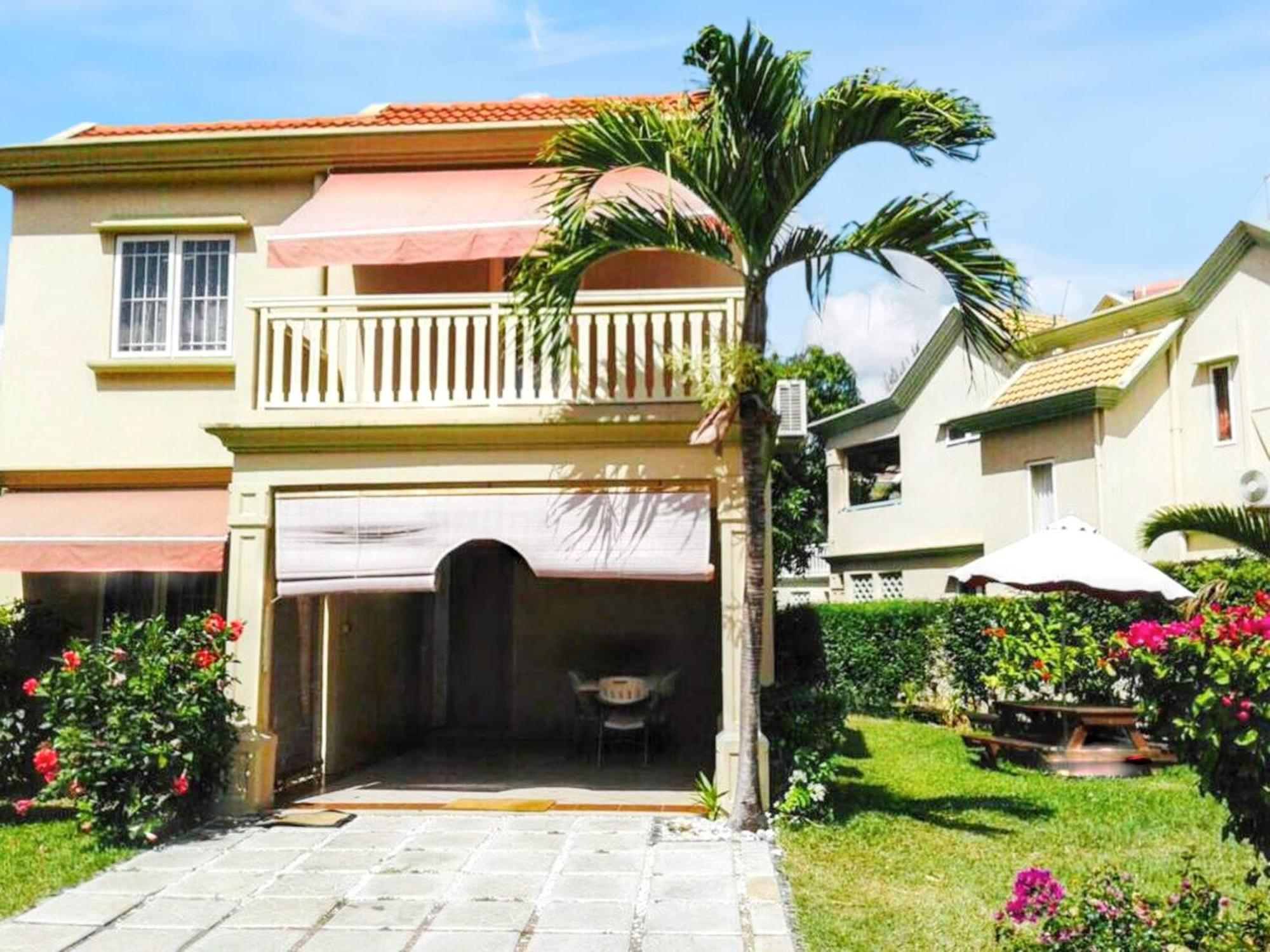 Spacious House In Flic En Flac With Shared Pool المظهر الخارجي الصورة