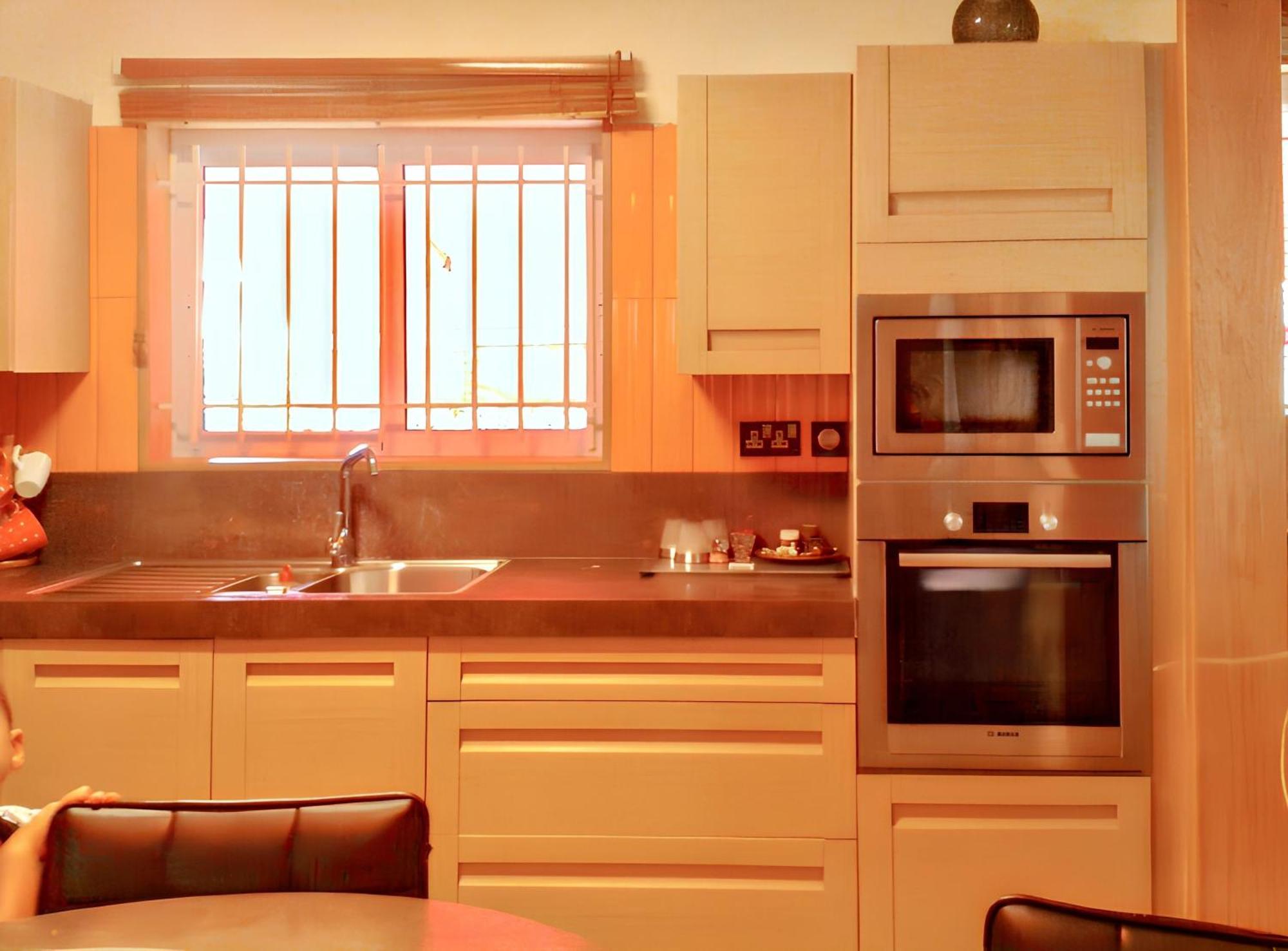 Spacious House In Flic En Flac With Shared Pool المظهر الخارجي الصورة