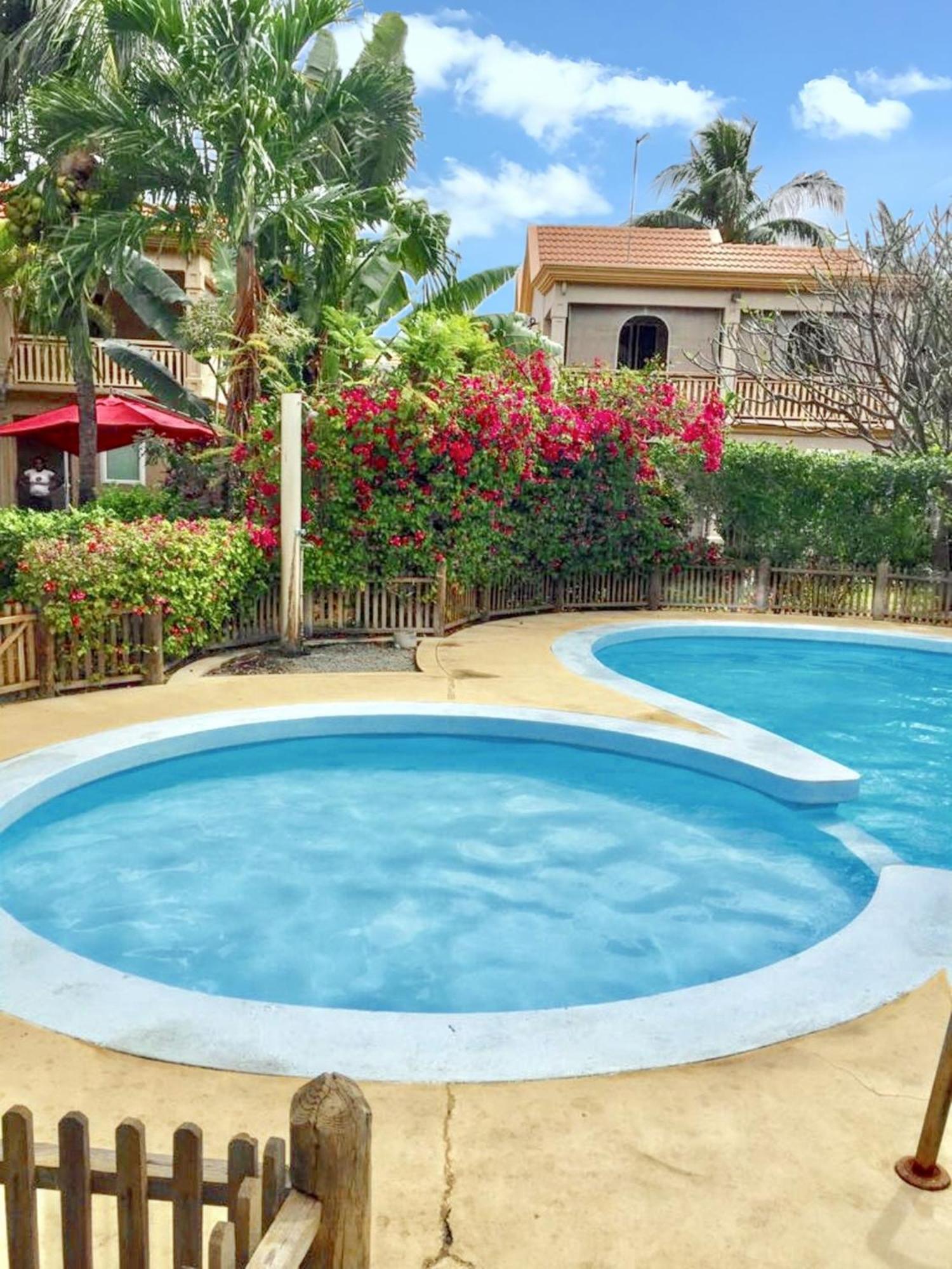 Spacious House In Flic En Flac With Shared Pool المظهر الخارجي الصورة